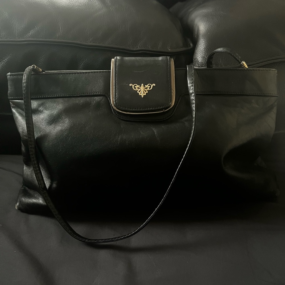 Chic Black Leather Shoulder Bag with Gold Accent